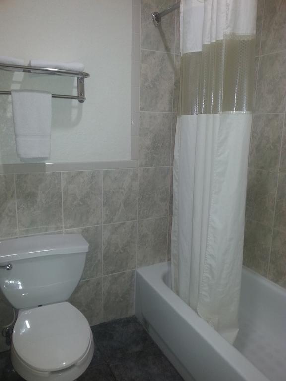 Crystal Inn 249 North Louetta Экстерьер фото